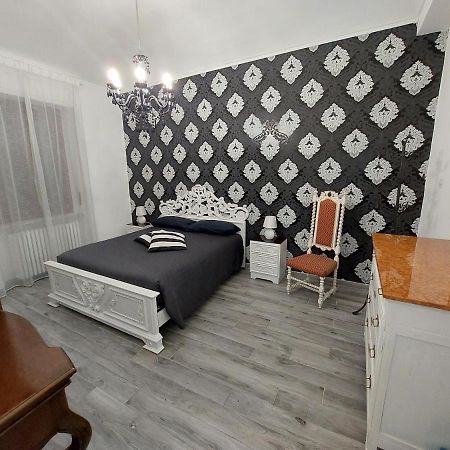 Casa Bumbunin, Vicino Al Centro E Al Politecnico Appartement Turijn Buitenkant foto