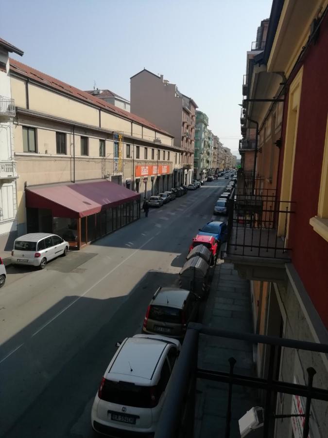 Casa Bumbunin, Vicino Al Centro E Al Politecnico Appartement Turijn Buitenkant foto